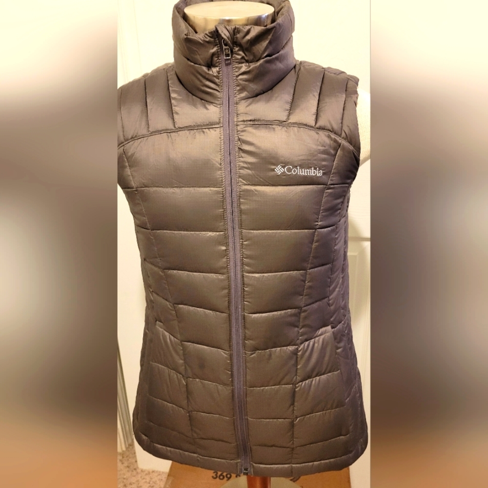 COPY - Womens puffer vest bronze color sz medium Columbia sports